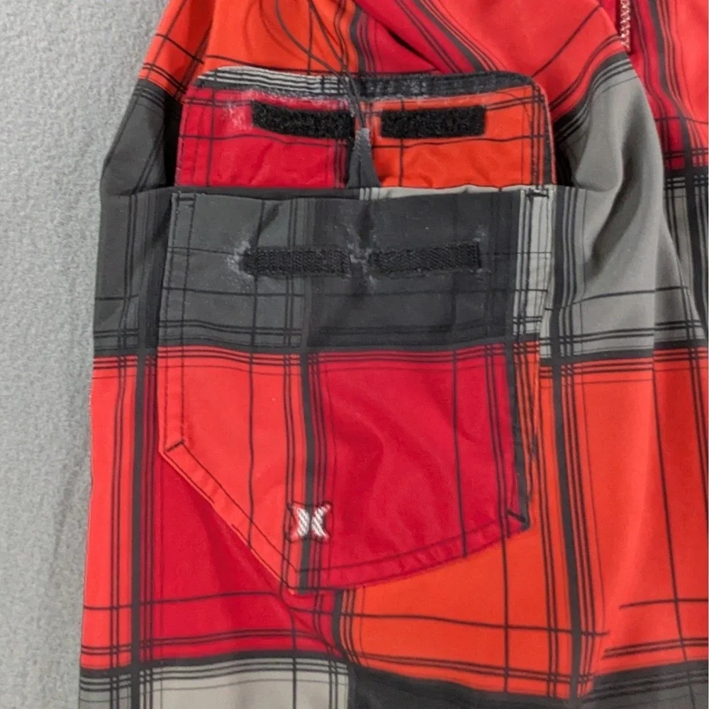 Hurley Mens Phantom Plaid Board Shorts Size 36 Red Black‎ Grey Surf Swim Trunks